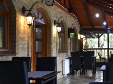 Lokalni restorani u Bačkoj Topoli - Pukni Zoro