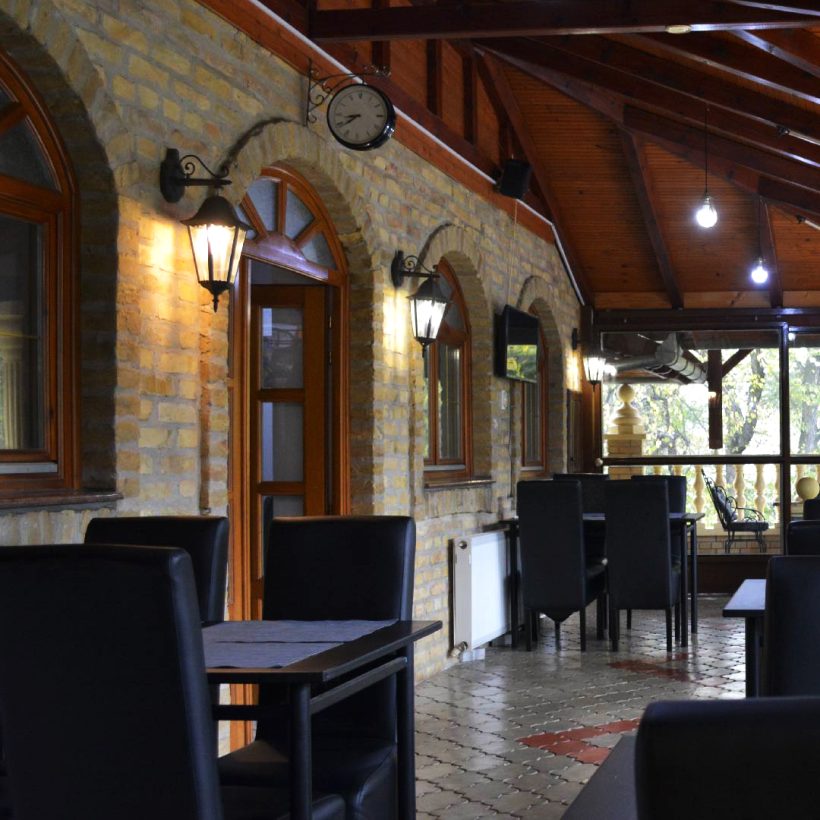 Lokalni restorani u Bačkoj Topoli - Pukni Zoro